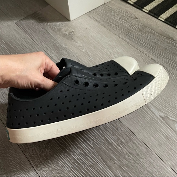 Native Jefferson Rubber Shoes Black White Mens Size 10 - Picture 5 of 6